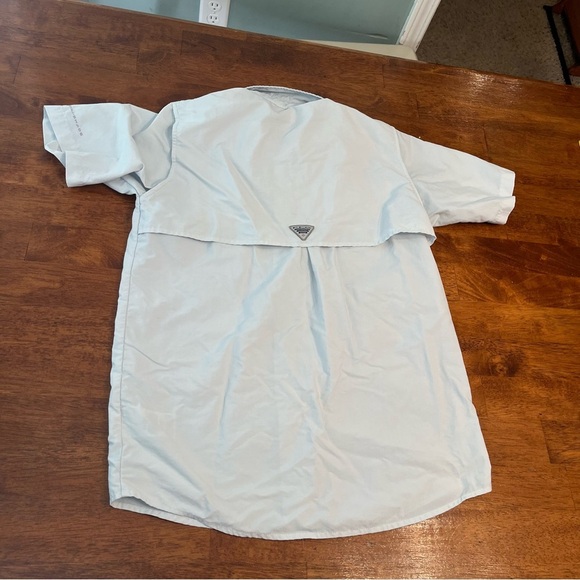 Columbia kid's Sky Blue Casual Button Down Shirt size XL 18/20 - Picture 3 of 4